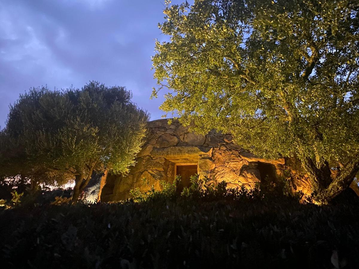 Il Nuraghe Del Lago Coghinas Oschiri Bagian luar foto